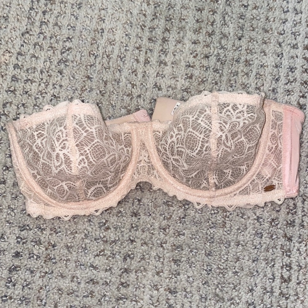 Fine Lines strapless bra 34C